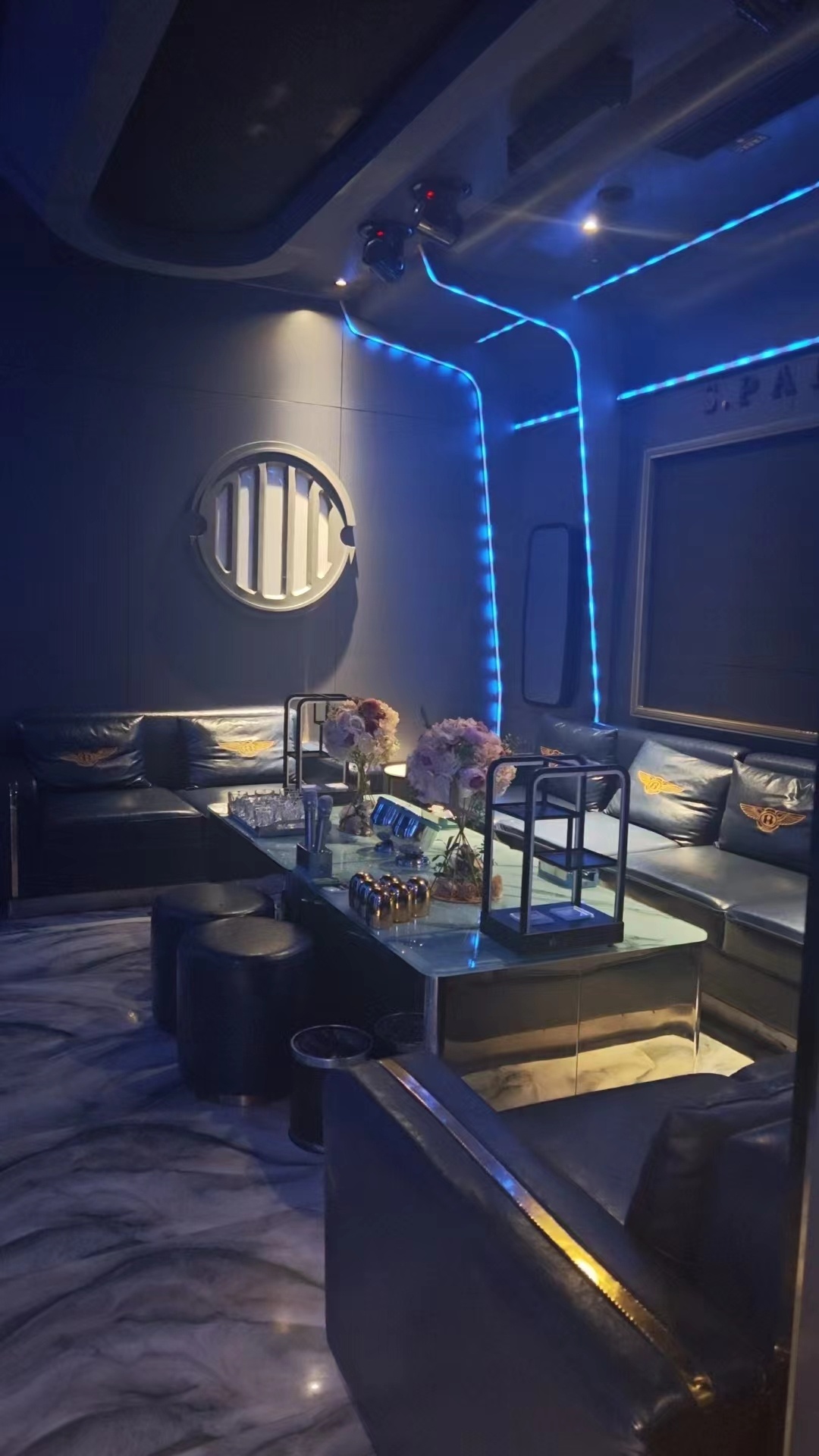 豪华包厢内部环境